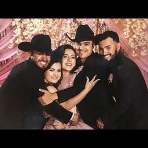 Meet your Posher, Esmeralda